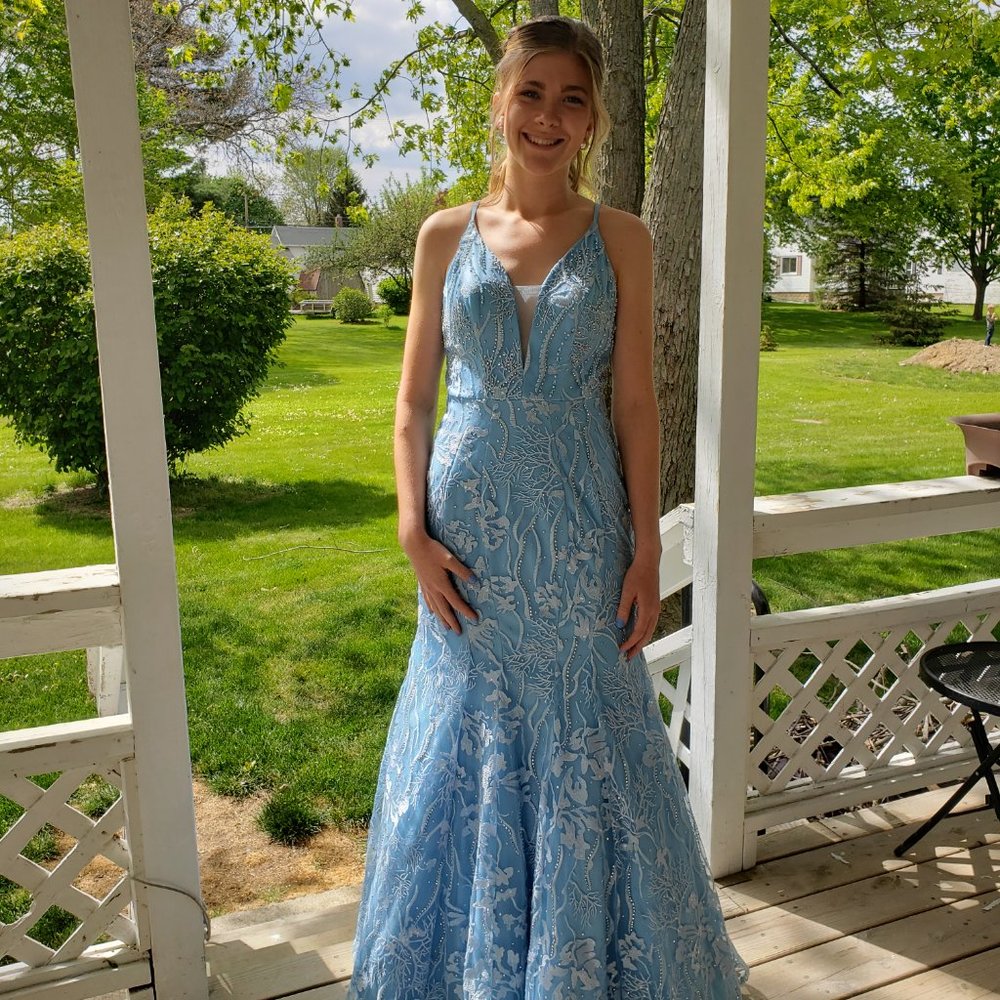 Val Stefani Prom - Picture 3 of 4